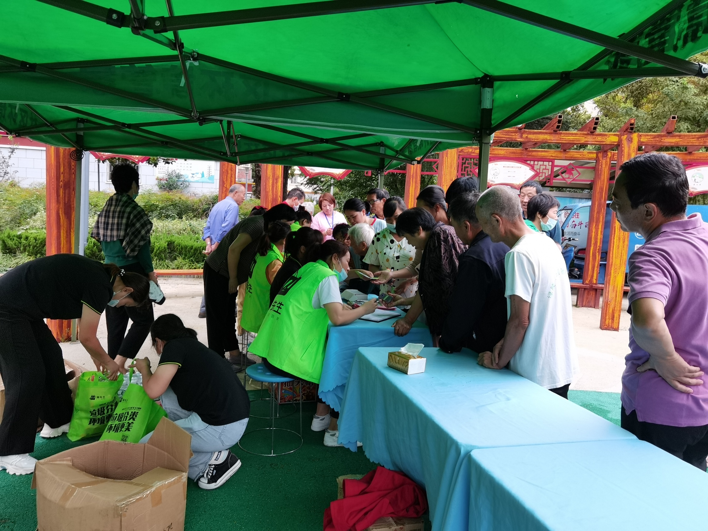 貓先生垃圾分類，智能垃圾房，社區(qū)垃圾分類點管理建議，垃圾分類收集點建設