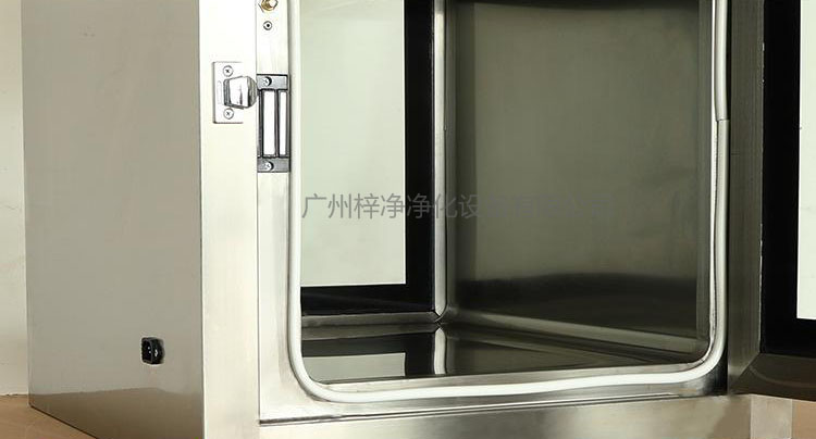 內(nèi)嵌式傳遞窗設(shè)有電磁互鎖 PCR實(shí)驗(yàn)室傳遞窗選型參考